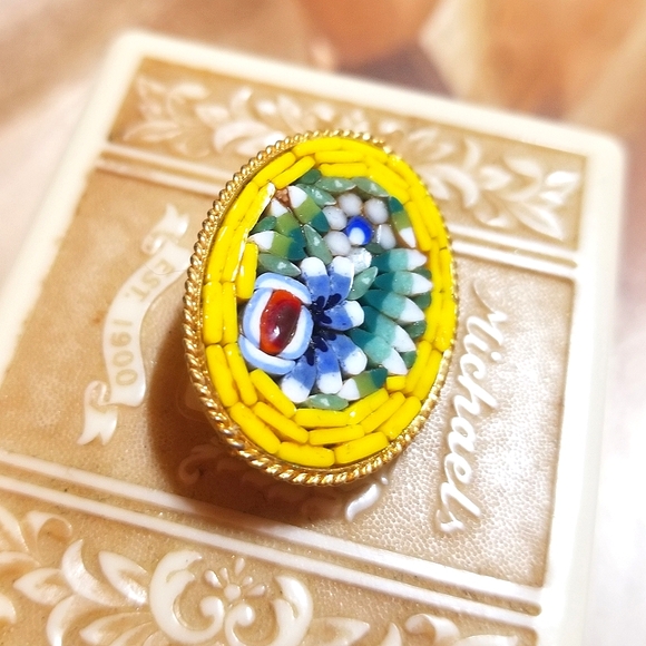 Vintage Micro Mosaic Tile Floral Brooch - Picture 3 of 6